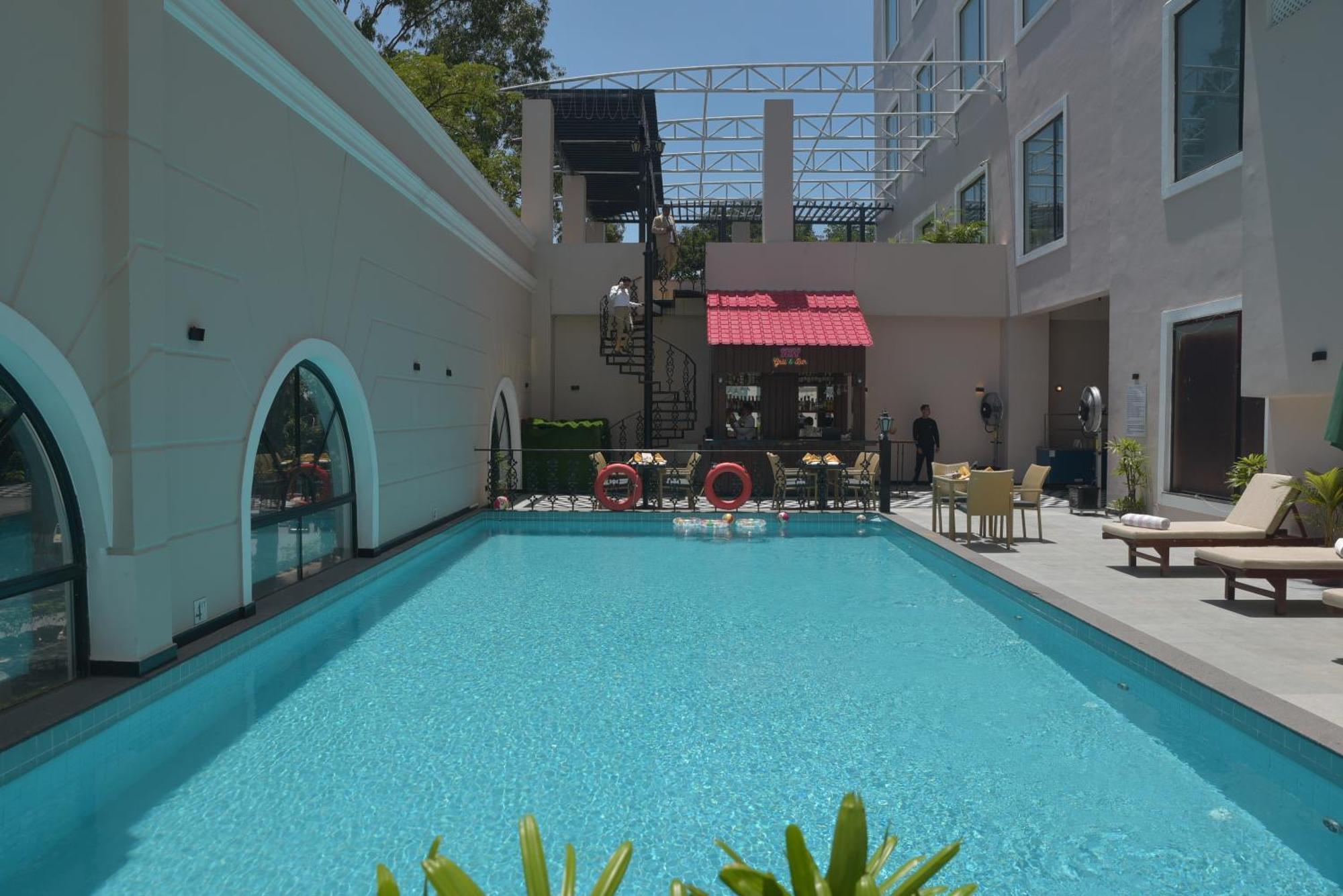 Hotel Polo Towers אגרטלה מראה חיצוני תמונה