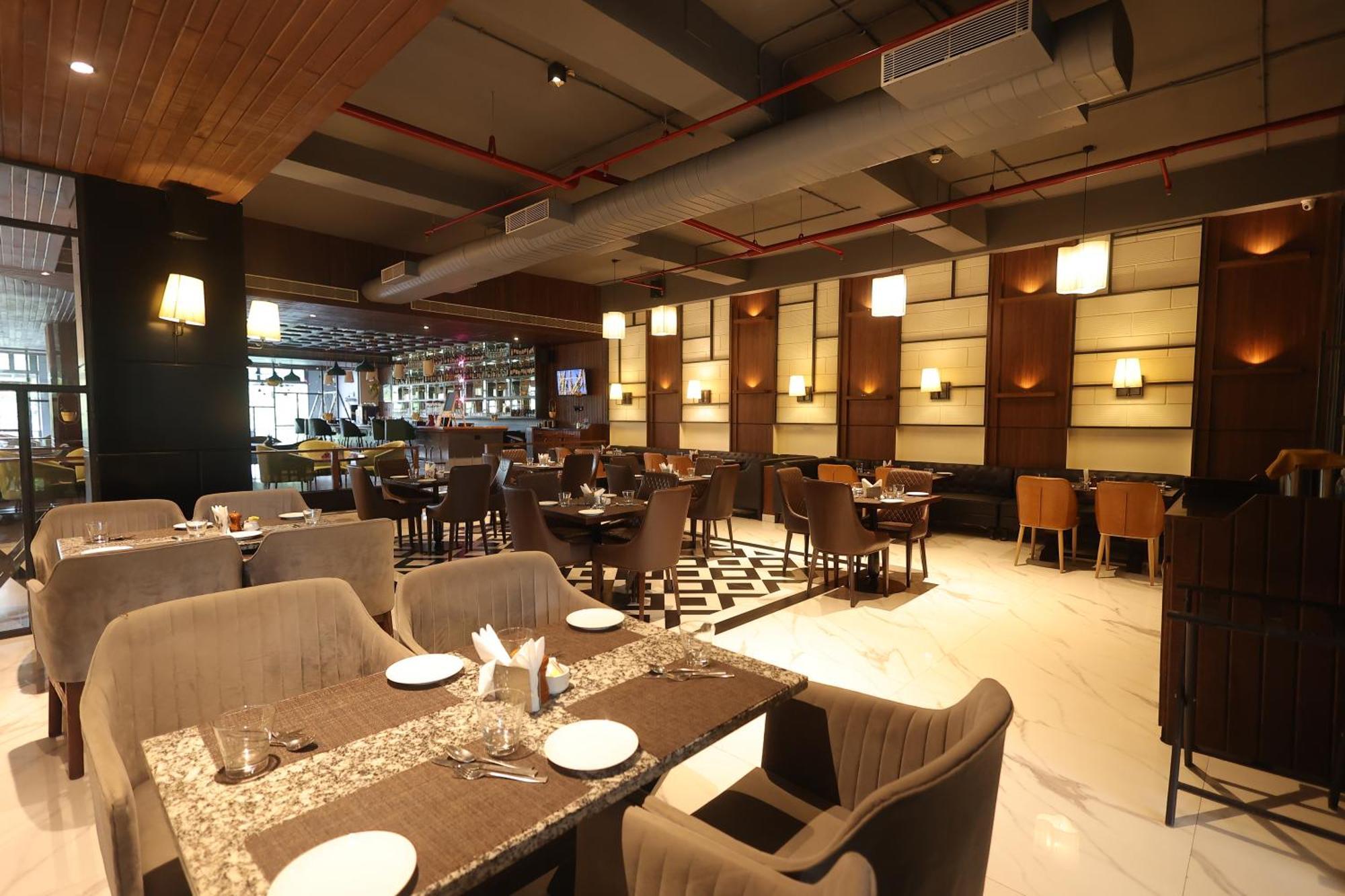 Hotel Polo Towers אגרטלה מראה חיצוני תמונה